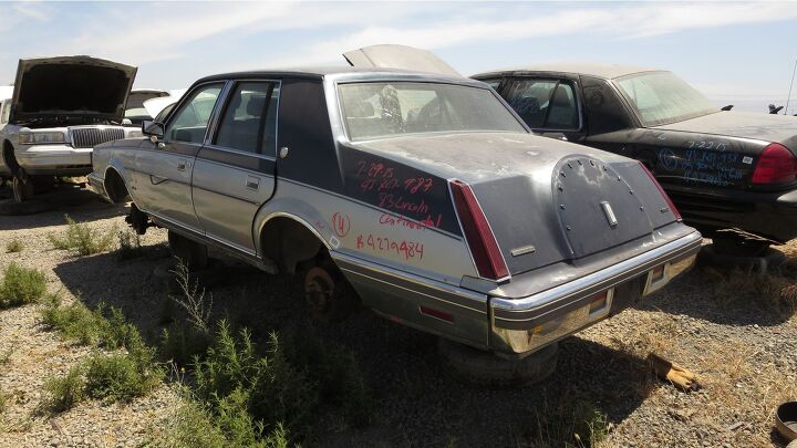 Junkyard Find: 1983 Lincoln Continental