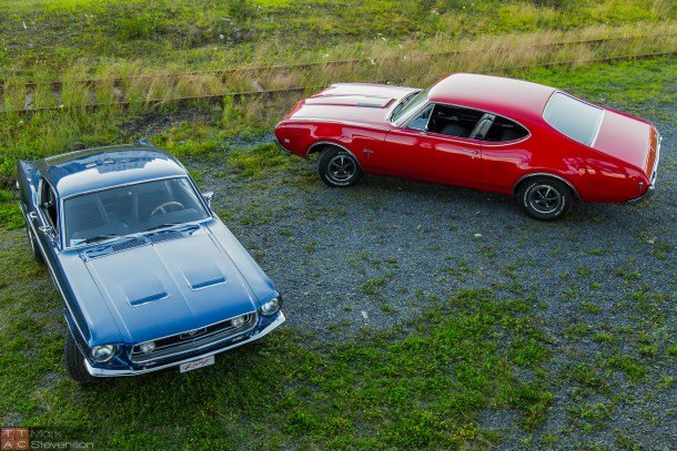 comparison test 1968 oldsmobile cutlass s and 1968 ford mustang gt