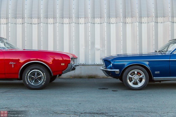 comparison test 1968 oldsmobile cutlass s and 1968 ford mustang gt