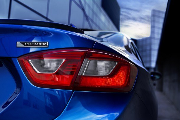 2016 chevrolet cruze gets standard turbo mill diesel will continue