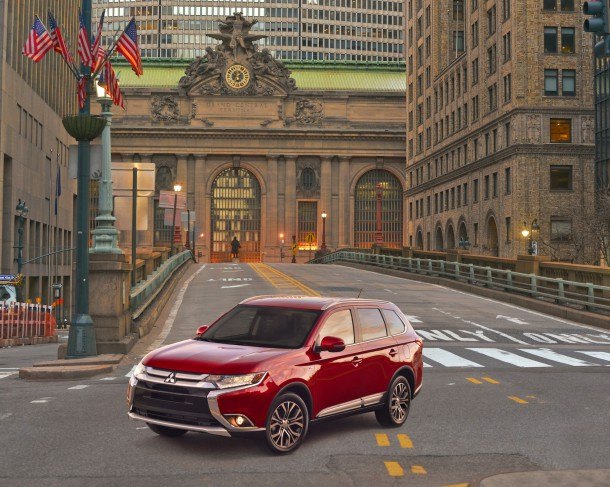 new york 2015 if a mitsubishi outlander debuts in the big apple does anyone care