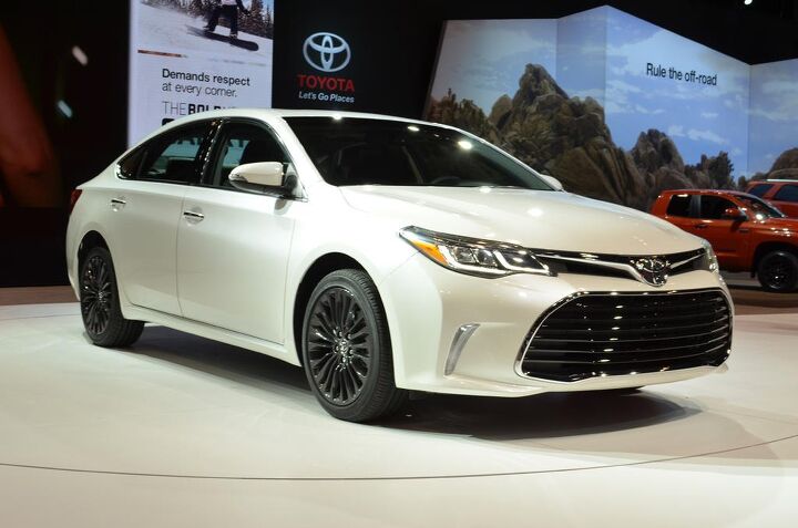Chicago 2015: 2016 Toyota Avalon Unveiled