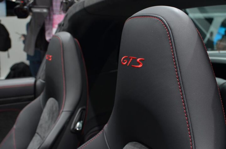 naias 2015 porsche debuts 911 targa 4 gts cayenne turbo s