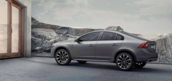 Volvo Launches Successor To Subaru Outback SUS