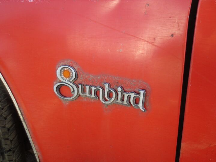 junkyard find 1977 pontiac sunbird
