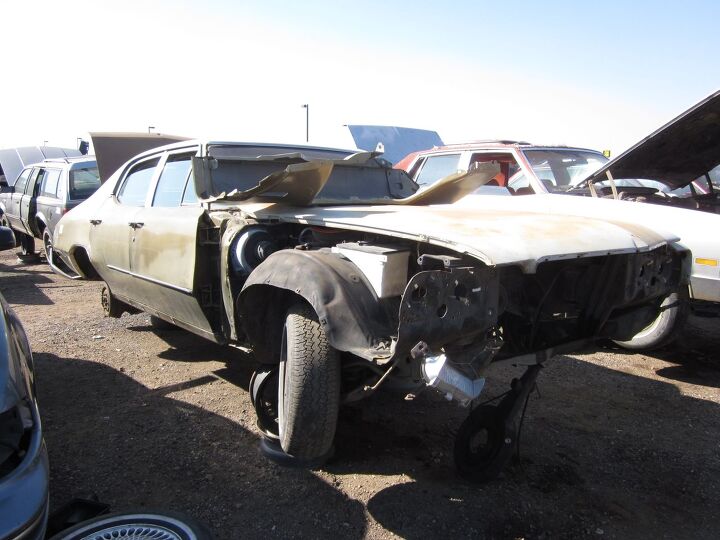 junkyard find 1972 buick skylark sedan