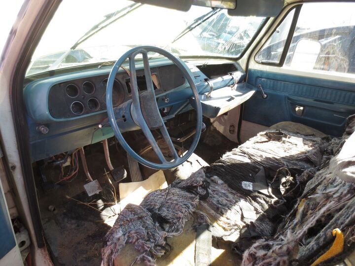 junkyard find 1975 dodge d100 pickup