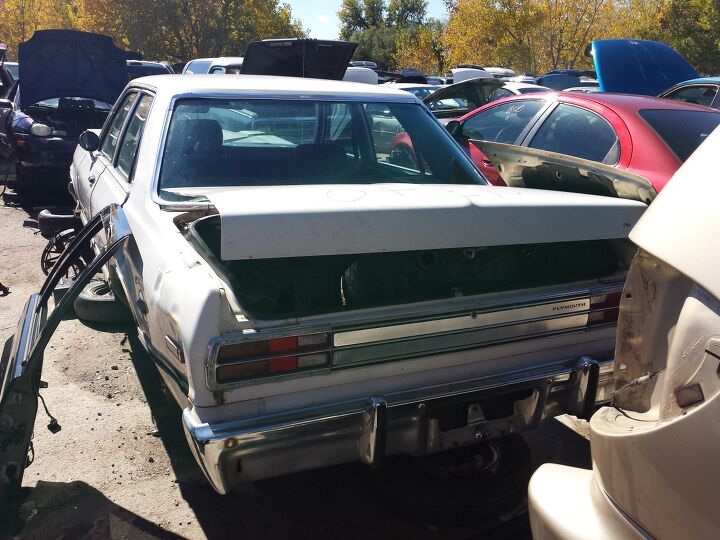 junkyard find 1976 plymouth volare sedan