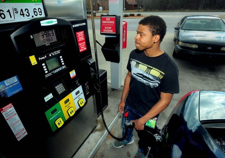 US New-Car Fuel Economy Improves For 2013, Falls For September 2014