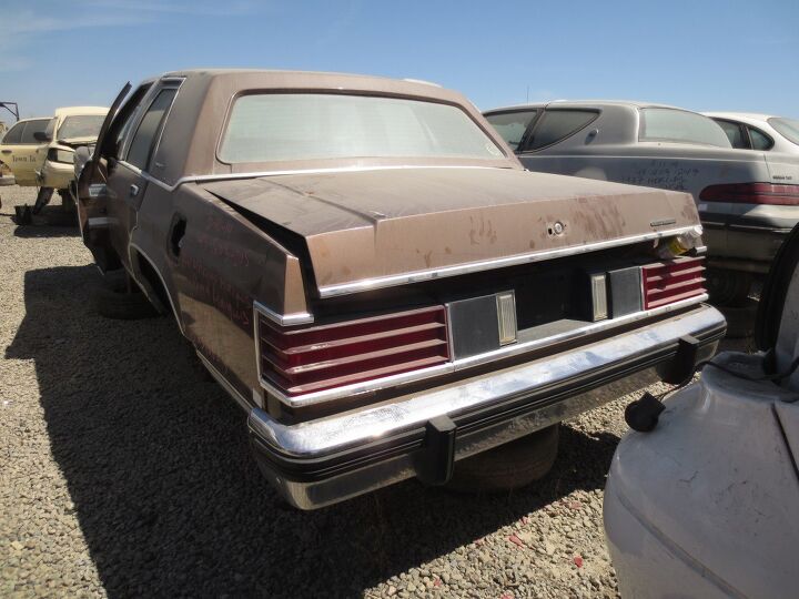 junkyard find 1981 mercury grand marquis