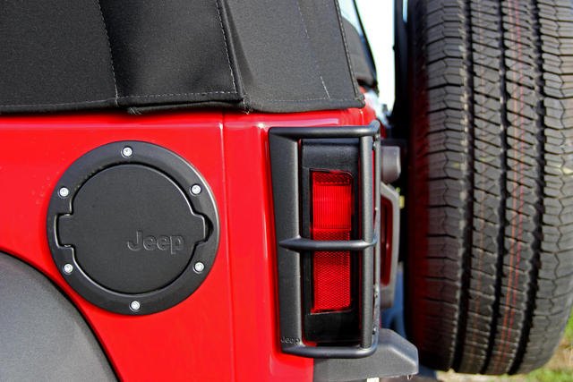 capsule review 2014 jeep wrangler sport s