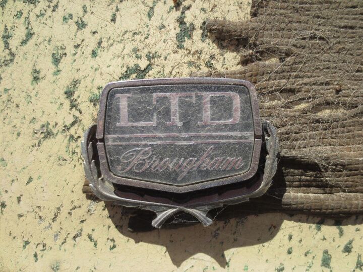 Junkyard Find: 1976 Ford LTD Brougham