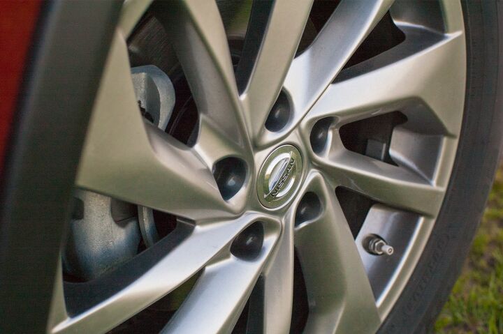 capsule review 2014 nissan rogue