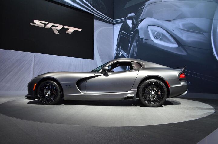 new york 2014 2015 srt viper anodized carbon edition unveiled