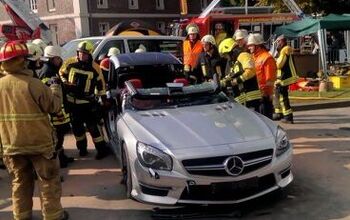 Mercedes-Benz To Support First Responders With "Rescue Assist"