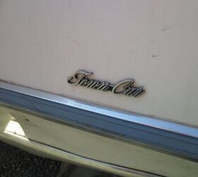 junkyard find 1976 lincoln continental town car