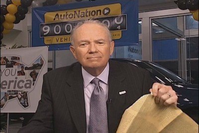 AutoNation CEO Concerned About Inventories but Sees 3-5% Growth in '14