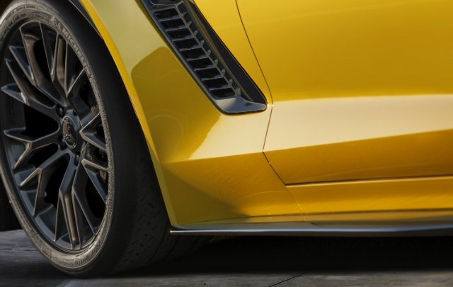 2015 corvette z06 to debut massive horsepower torque at 2014 detroit auto show