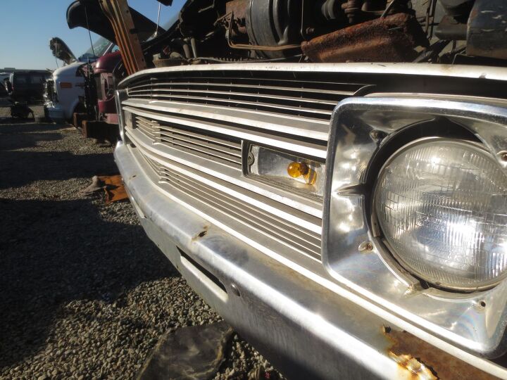 junkyard find 1976 dodge tradesman van