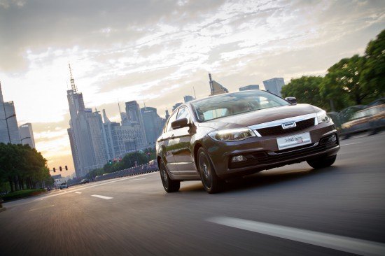 2013 guangzhou auto show qoros 3 launches in home market opens first chinese