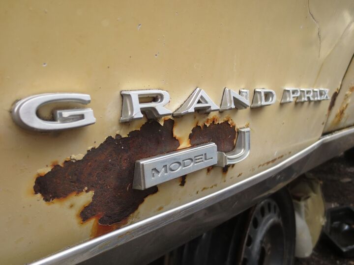 junkyard find 1969 pontiac grand prix model j