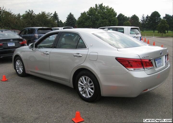 capsule review drive like a boss a japanese boss br toyota crown royal saloon so