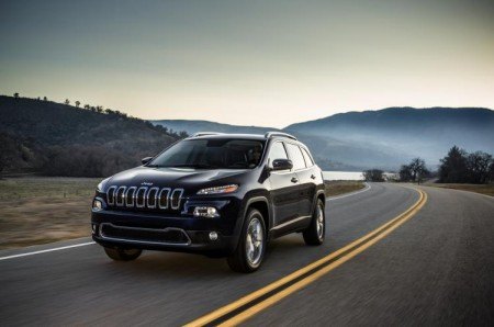editorial chrysler dodges poison pen darts by delaying jeep cherokee launch