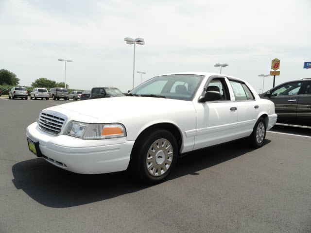 capsule review ford crown victoria p71 bulletproof edition