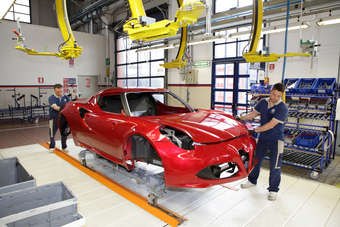 Alfa Romeo 4C Narrowly Avoids The Ton