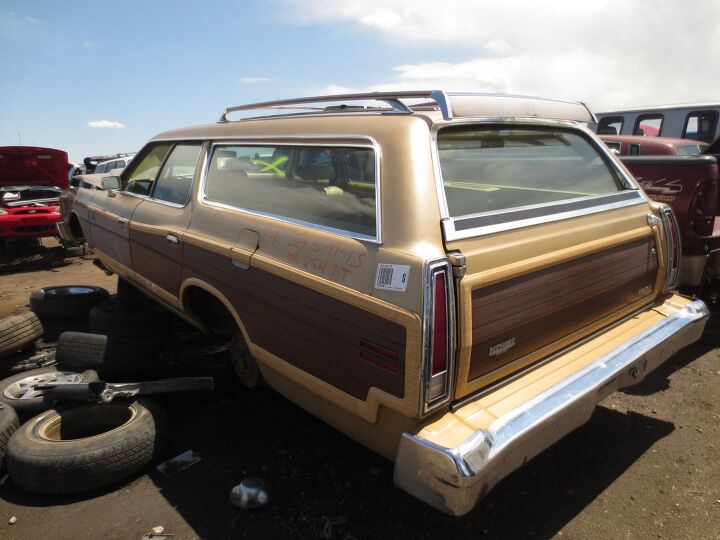 junkyard find 1977 ford ltd country squire