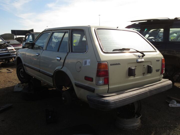 junkyard find 1983 honda civic wagon
