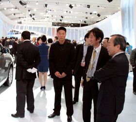<em>Shanghai Auto Show:</em>  Buick MPV Attracts Interest In High Places
