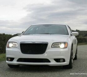 Review: 2013 Chrysler 300 SRT8 (Video)