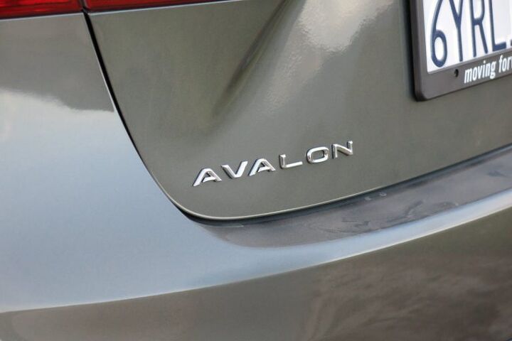 review 2013 toyota avalon limited video