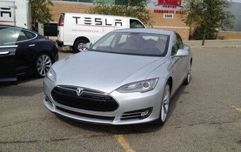 Tesla Reports Q1 Profit, Cancels 40 KWh Model
