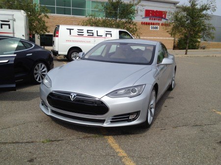 Tesla Reports Q1 Profit, Cancels 40 KWh Model