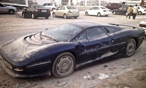 the xjr 15 and xj220 when jaguar tried to be cool and failed