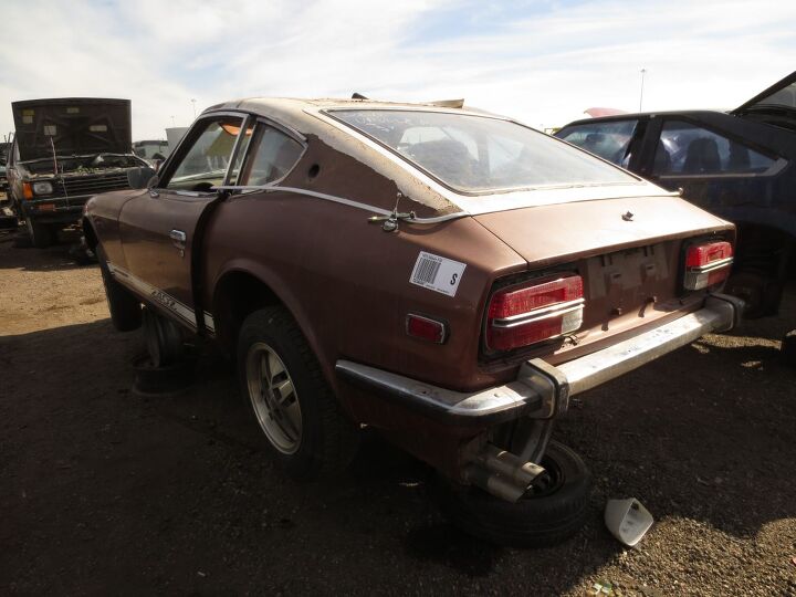 junkyard find 1973 datsun 240z