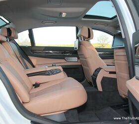 2013 BMW 7-Series - Interior | Caricos