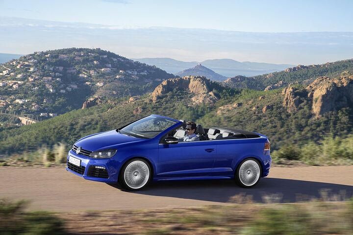 topless golf r cabrio pulls her tops off