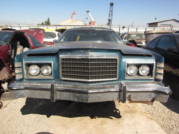 junkyard find 1975 ford ltd country squire