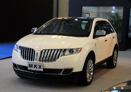 Chengdu Motor Show:  White, Brown, And Black Lincolns Are In Fact Grey