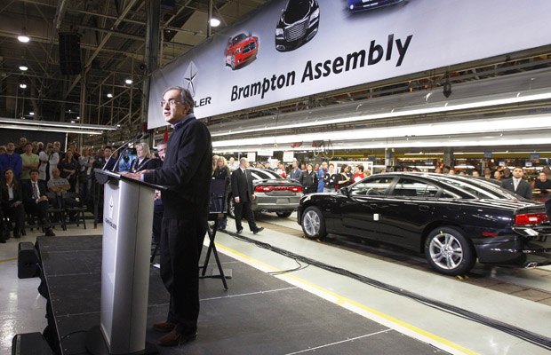 caw may try new tactic of simultaneous talks with automakers