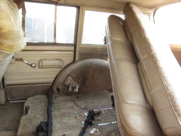 junkyard find 1989 jeep grand wagoneer