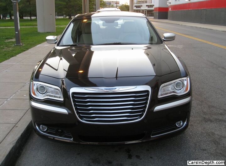 review 2012 chrysler 300 luxury series