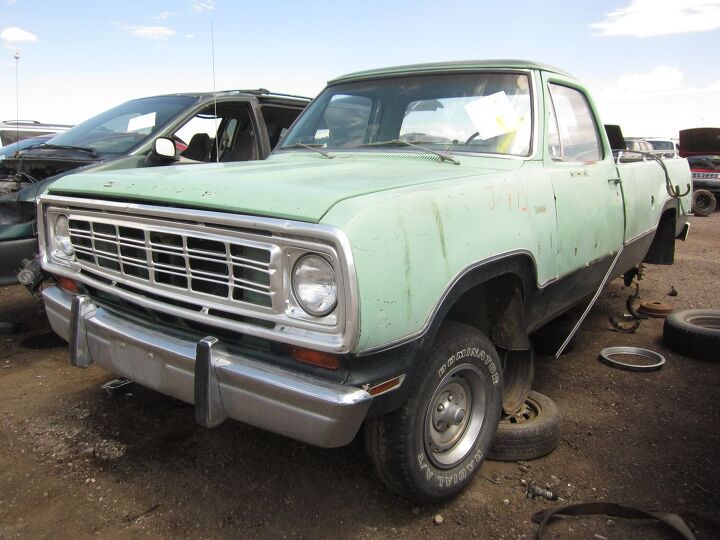 1973 Dodge D100 Pickup Catalog and Classic Car Guide, Ratings and