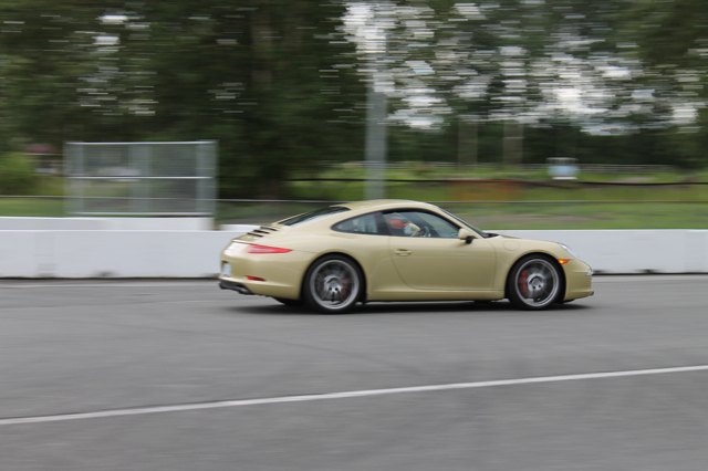 review 2013 porsche 911 carrera s track and field