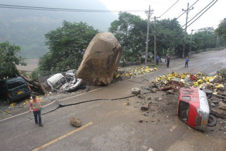 rock on enormous chinese boulder kills cars 400 cases of beer
