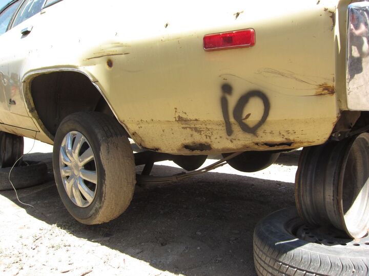 junkyard find 1972 plymouth satellite sedan