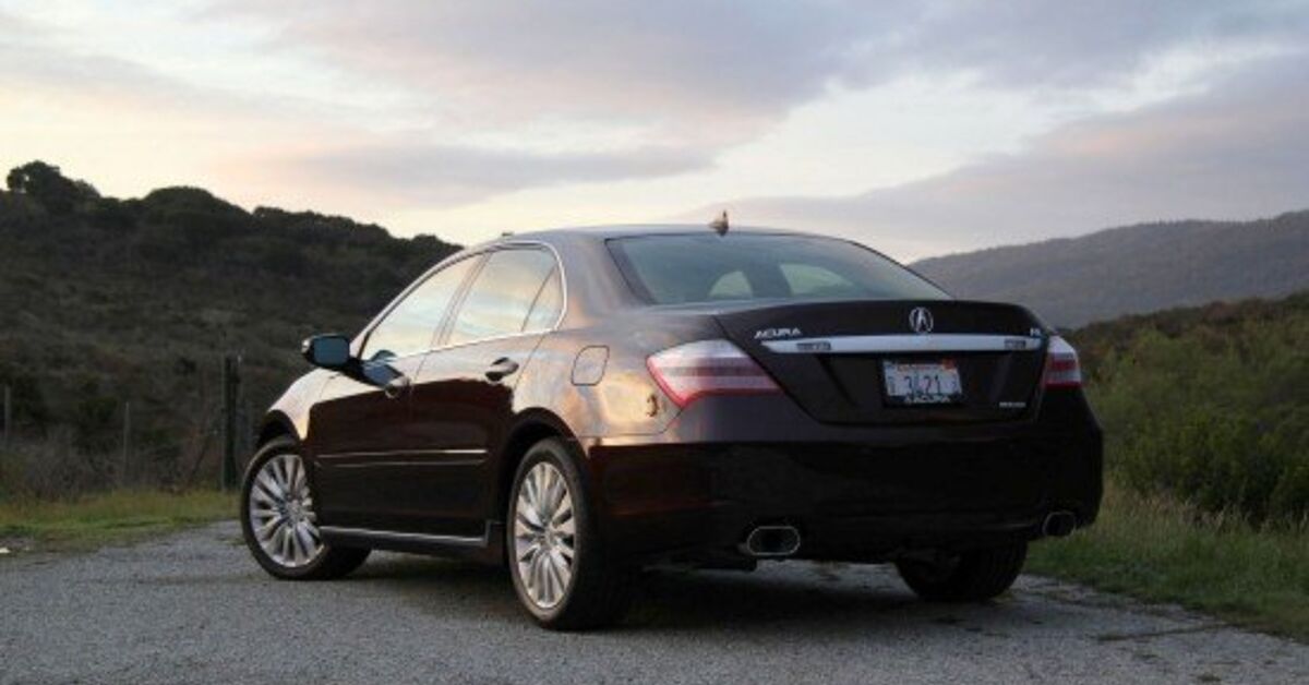 Изучаем особенности легендарного седана Acura RL